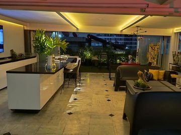 RENTA DE PENTHOUSE AMUEBLADO CON TERRAZA, TORRE RENOIR, AMPLIACION GRANADA
