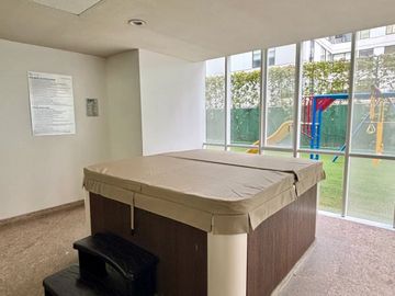 RENTA DE PENTHOUSE AMUEBLADO CON TERRAZA, TORRE RENOIR, AMPLIACION GRANADA