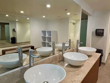 RENTA DE PENTHOUSE AMUEBLADO CON TERRAZA, TORRE RENOIR, AMPLIACION GRANADA