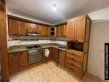 Casa en Arriendo Loma del Indio Medellín