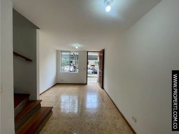 Casa en Arriendo Loma del Indio Medellín