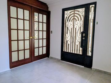 CASA EN RETNA EN LA FLORIDA ZONA TEC MONTERREY
