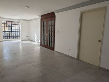 CASA EN RETNA EN LA FLORIDA ZONA TEC MONTERREY