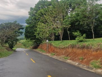 VENDO LOTE EN LAGHOS DE MARACAIBO PALMIRA