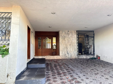 CASA EN VENTA | MONRAZ