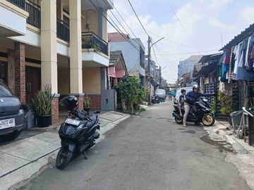 Dijual rumah megah perumahan pondok maharta pondok aren Tangerang selatan