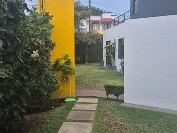 (CLMC) CASA EN FRACC. JARDINES AHUATLAN $4,350,000
