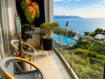 DEPARTAMENTO EN VENTA TORRE AVALON CONCHAS CHINAS PUERTO VALLARTA