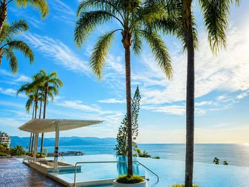 DEPARTAMENTO EN VENTA TORRE AVALON CONCHAS CHINAS PUERTO VALLARTA