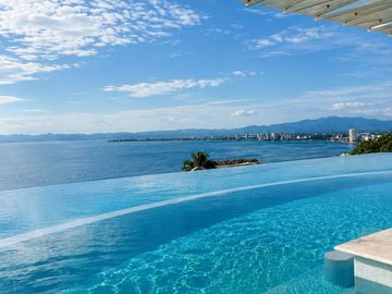 DEPARTAMENTO EN VENTA TORRE AVALON CONCHAS CHINAS PUERTO VALLARTA