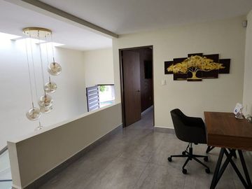 RENTO HERMOSA CASA AMUEBLADA FRACC MAYORAZGO $23,000.00 INC. MTTO. LISTA PARA ENTREGA INMEDIATA