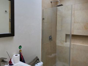 RENTO HERMOSA CASA AMUEBLADA FRACC MAYORAZGO $23,000.00 INC. MTTO. LISTA PARA ENTREGA INMEDIATA