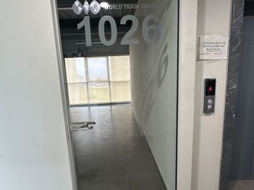 WTC JURIQUILLA $ 10 000