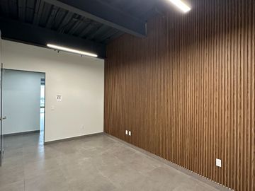 WTC JURIQUILLA $ 10 000