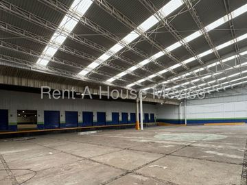 En renta Bodega Industrial en Ninos Heroes, Tlalnepantla de Baz, Estado de Mexico