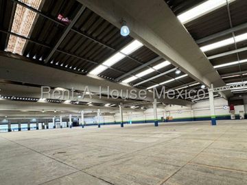 En renta Bodega Industrial en Ninos Heroes, Tlalnepantla de Baz, Estado de Mexico