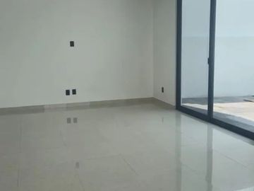 (CLMC) CASA EN FRACC. LAS FINCAS $ 4,415,000