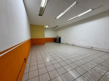 LOCAL COMERCIAL EN RENTA SOBRE AV. MIGUEL ALEMÁN, LEON GTO. ZONA CENTRO. LOCAL DE 171 M2 EN DOS NIVELES.