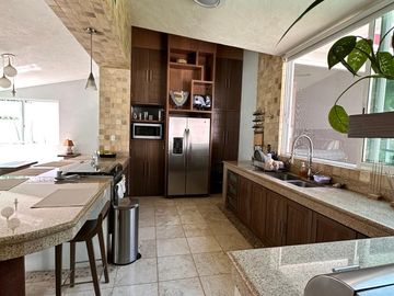 Casa de Un Nivel en Venta en Col. San Cristóbal, Cuernavaca