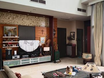 For Sale A penthouse type Pearl Garden Resort Apartment di Semanggi Jakarta - Unfurnished, Best Price