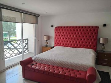vendo casa en fraccionamiento molino de Santo Domingo cerca autopista y galerías Serdán