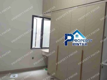 PADMA HOUSE CONDET  RUMAH 2 LANTAI BISA KPR DP 0% PROSES KPR KAMI BANTU .