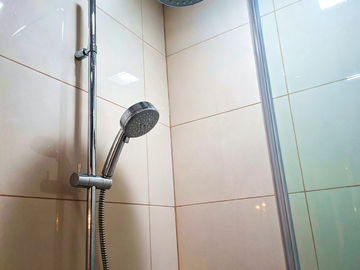 Exquisite 60sqm 1BR with Balcony & Ayala Views at The Alcoves For Rent— PHP 70k/ month