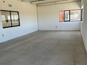 5 BODEGA EN VENTA EN FRACC. LA POMPA, LEÓN, GTO.