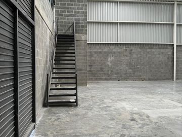 5 BODEGA EN VENTA EN FRACC. LA POMPA, LEÓN, GTO.