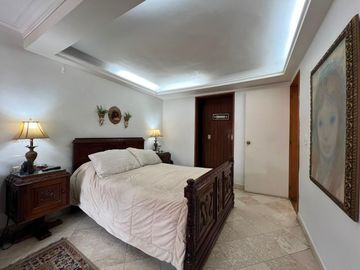 Casa en Venta en Vizcaya, Poblado Medellín Antioquia