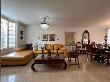 Casa en Venta en Vizcaya, Poblado Medellín Antioquia