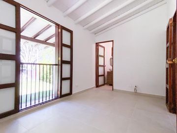 CASA FINCA RIONEGRO AEROPUERTO LLANOGRANDE