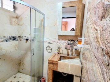 Casa en Venta en Fraccionamiento en San Pedro Cholula, Frente a plaza San diego
