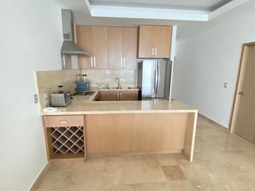 DEPARTAMENTO EN RENTA EN MAZATLÁN 2 RECÁMARAS CERCA DE PLAYA EN MARINA PLATINO PLUS