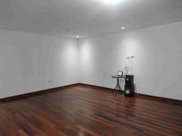 VENTA DEPARTAMENTO SANTIAGO DE SURCO, 3 DORMITORIOS, 02 ESTACIONAMIENTOS