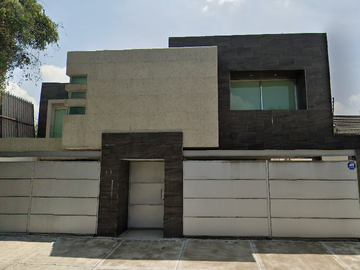 VENTA DE CASA EN Ciudad Satélite, Naucalpan de Juárez, Estado de México