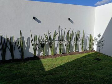 Gran Reserva Casa de Autor en Venta con Diseño Arquitectónico Único SGU2935