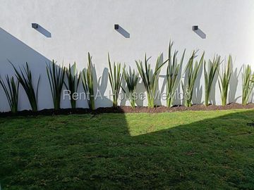 Gran Reserva Casa de Autor en Venta con Diseño Arquitectónico Único SGU2935