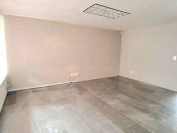 Oficina en renta en Ciudad del Sol, Zapopan, Jalisco, excelente ubicación