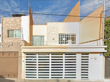 CASA EN VENTA EN HEROES DE CHURUBUSCO IZTAPALAPA CP 09090