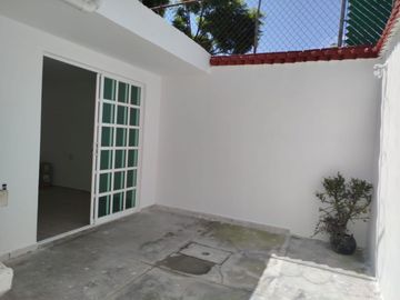 Renta de Casa un nivel zona Asuncion Metepec