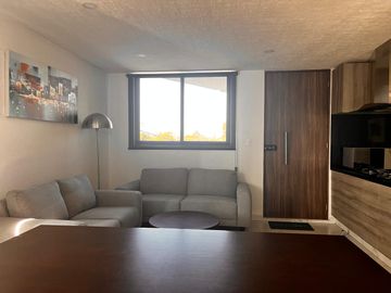 RENTA DEPARTAMENTO AMUEBLADO DE 2 RECÁMARAS Y TERRAZA PRIVADA EN COLONIA LA PAZ