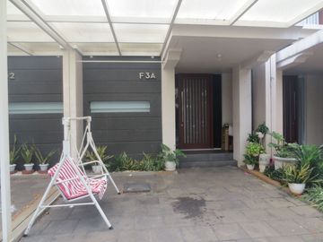Di Jual Lelang Rumah 2 Lantai di Perumahan Clover Hill , Kelurahan Kreo, Kecamatan Larangan, Kota Tangerang, Provinsi Banten