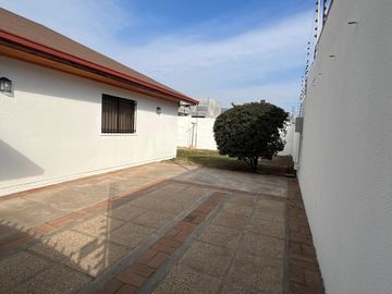 Venta De Casa En Maria Fernanda, Sector San Damián Rgua.