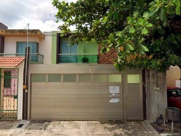 CASA EN VENTA (RECUPERACION HIPOTECARIA)
