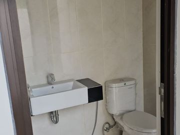 DISEWAKAN Rumah 2 Lantai dengan Lingkungan yang Nyaman di Cluster Aeris, Citra Garden Serpong, Tanggerang