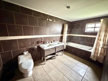 SE VENDE TERRENO CON CASA PANGUILEMO RUTA 5 SUR, TALCA.