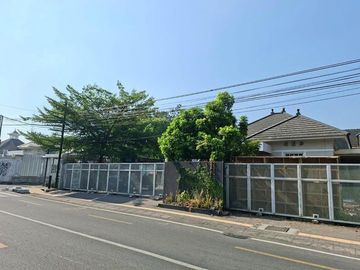 Ruang Usaha Luas Dekat Tugu Jogja, Cocok untuk Bisnis & Kantor