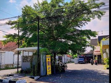 Ruang Usaha Luas Dekat Tugu Jogja, Cocok untuk Bisnis & Kantor