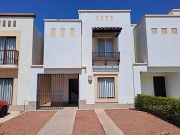 CASA EN VENTA EN LAS PROVINCIAS RESIDENCIAL